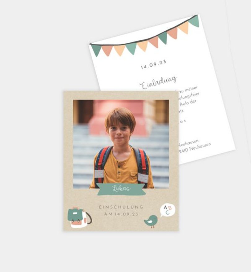Einladungskarte Einschulung Hurra Schule  · Crafty